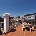 Sunny Rooftop Apartment